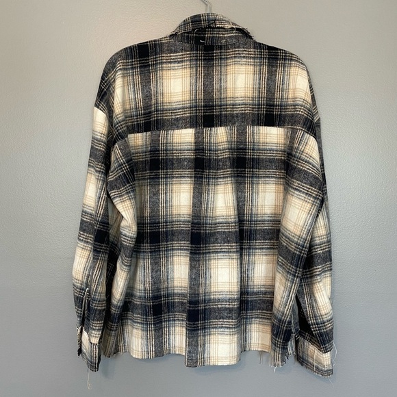 La Miel Navy Tan Plaid Flannel Shirt Jacket Shacket Oversized small - Picture 5 of 8